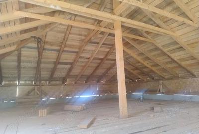 Casă cu 3 camere în Central