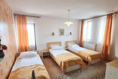 Afacere la cheie! Pensiune de 722 mp, cu 800 mp de teren, Fl - 3