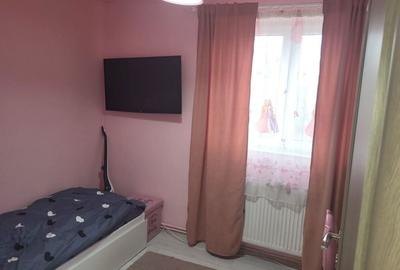 Apartament cu 3 camere semidecomandat în Central - 2