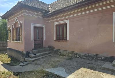 Casă cu 5 camere în Giubega - 13