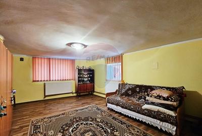 Casă individuală cu 5 camere cu Canalizare în Central - 8