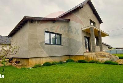 Casă cu 5 camere cu Teren 500 Mp în Central - 2