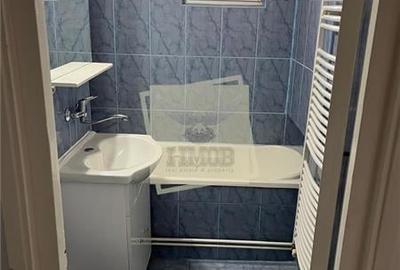Apartament cu 3 camere decomandat si balcon in Vasile Aaron - 6