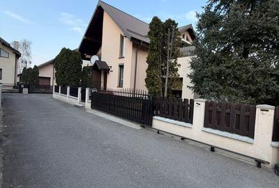 Casă cu 4 camere în Șerbănești - 12