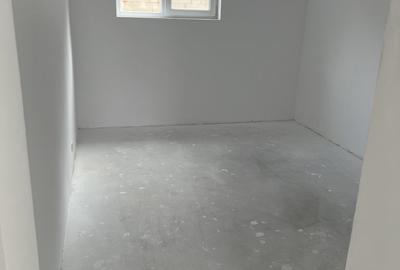 Casă cu 8 camere cu Teren 2100 Mp în Central - 9