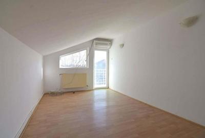 Casă cu 7 camere cu Teren 624 Mp în Girocului - 17