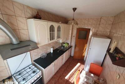 Apartament cu 2 camere decomandat în Decebal - 3