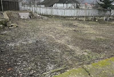 Casă cu Teren 1087 Mp în Poienari - 7