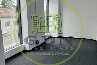 Birou, de 209.80000305176 mp, în Central - 9