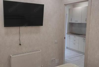 Ofer spre inchiriere garsoniera in zona Coresi - 2