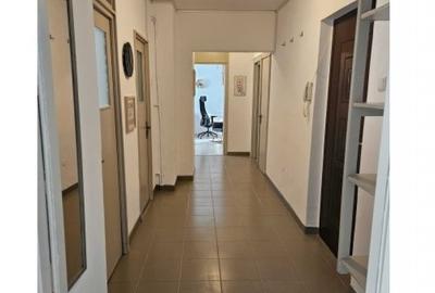 Apartament cu 3 camere decomandat în Decebal - 6