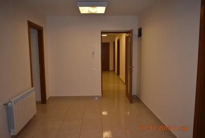 Casă cu 10 camere cu Canalizare în Capitale - 54