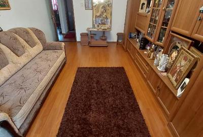 Apartament cu 2 camere decomandat în Petroșani