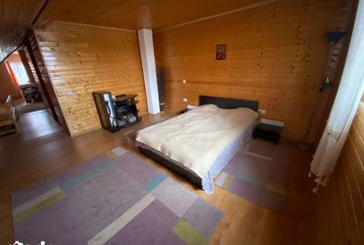 Casă cu 7 camere cu Teren 431 Mp în Reșița - 15