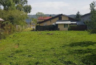 Casă cu Teren 2017 Mp în Breaza - 15