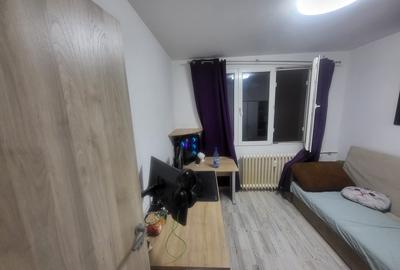 Apartament cu 3 camere decomandat în 1 Decembrie 1918