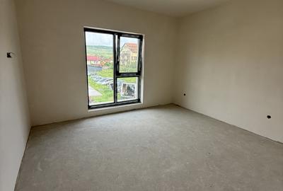 Duplex cu 4 camere cu Canalizare în Florești - 12