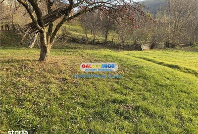 Teren de 4530 mp, în Secăria - 8