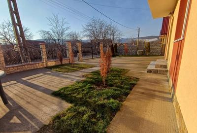 CASA CU 4 CAMERE , BECI SI GARAJ , 825MP TEREN , VOINESTI - 10
