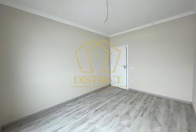 Casa despărțită prin garaj cu 5 camere | Giroc - 9