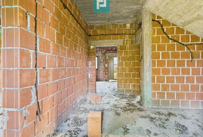 Casă cu 5 camere cu Teren 957 Mp în Beliu - 15