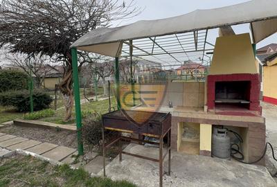 Casă individuală cu 8 camere cu Canalizare în Valu lui Traian - 4