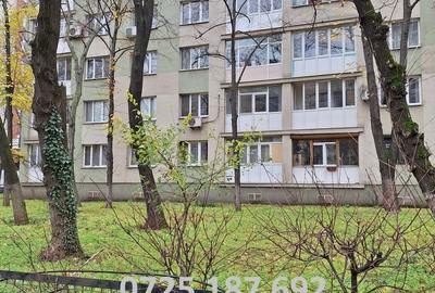 Apartament cu 3 camere decomandat în Drumul Taberei - 11