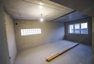 Casă cu 8 camere cu Canalizare în Romanești - 11