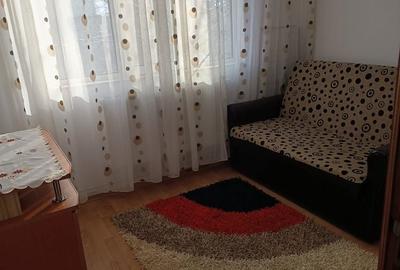 Apartament cu 2 camere decomandat în Micro 19 - 2
