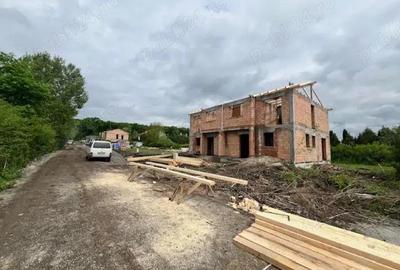 Casă cu 4 camere cu Teren 250 Mp în Livezeni - 3