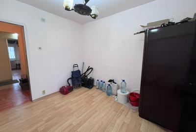 Apartament 4 camere,zona Liceul-Auto - 3