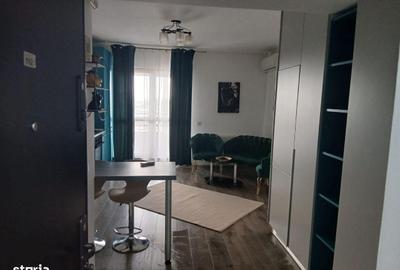 Apartament cu 2 camere semidecomandat, mobilat în Central