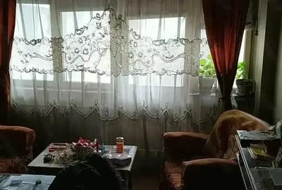 Vand apartament 4 camere decomandate, cu 4 balcoane ?i o logie, situat la km.0 in Craiova. - 1