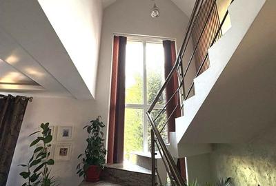 Casă cu 5 camere cu Teren 500 Mp în Central