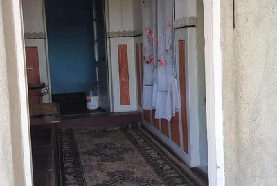 Casă cu 3 camere cu Teren 533 Mp în Fetești - 5