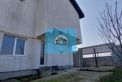 Casă cu 4 camere în Central - 2