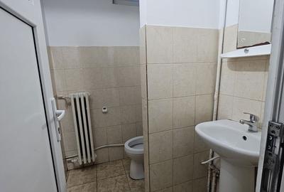 Spațiu comercial, de 20 mp, în Policlinica - 5