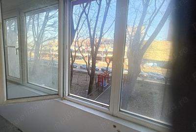 Apartament cu 2 camere semidecomandat în Progresul - 2