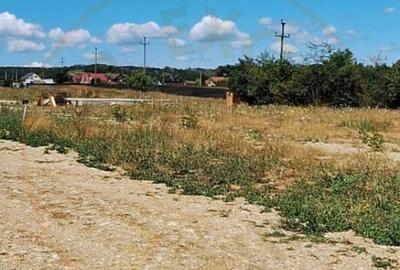 Teren de 500 mp, în Smeura