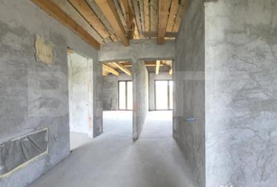 Casă cu 4 camere cu Teren 500 Mp în Central - 1