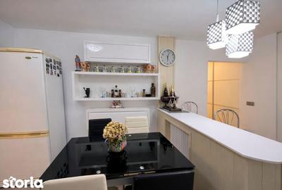 Apartament cu 3 camere, mobilat în Sud - 12