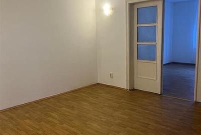 Casă cu 5 camere cu Canalizare în Schei - 4