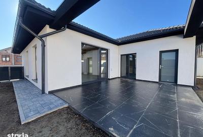 Casă cu 4 camere cu Teren 390 Mp în Șura Mare - 1