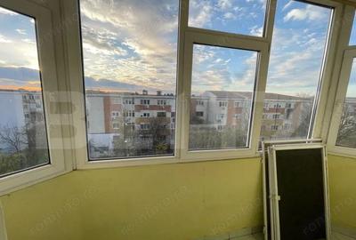 Apartament cu 3 camere decomandat, mobilat în 1 Mai - 8