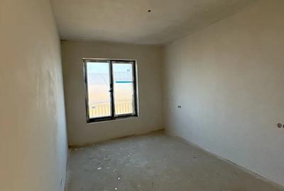 Casă cu Teren 263 Mp în Moșnița Nouă