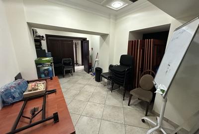 Spațiu comercial, de 150 mp, în P-ța Maria - 18