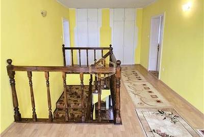 Casă individuală cu 7 camere cu Teren 1384 Mp în Vest - 14