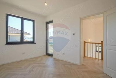 Casa / Vila cu 5 camere de vanzare - 17