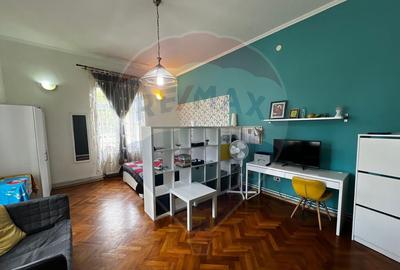Apartament cu 3 camere etajul 1 in zona Podgoria 137 mp