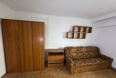 Garsonieră decomandată, mobilată în Cug - 8